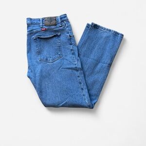 Wrangler Classic Straight Jeans in a medium wash
